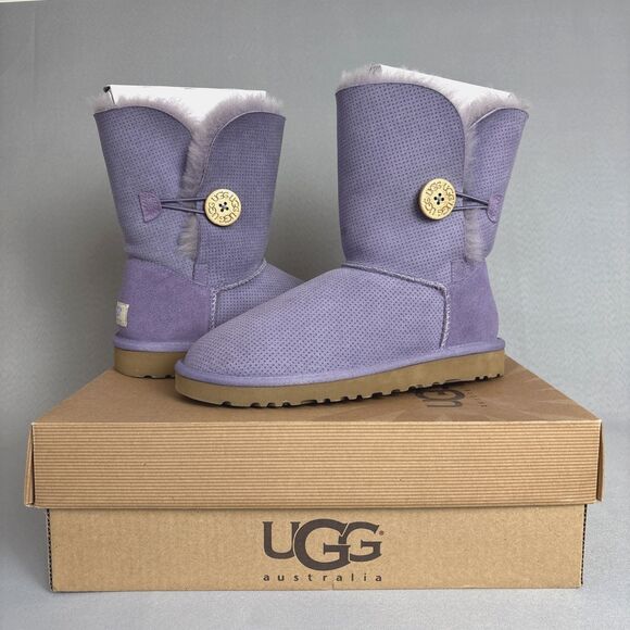 New Womens UGG Boots Sz 7 Bailey Button Short Purple Perforated Suede Boho Rare! - Picture 1 of 16